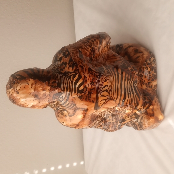 Gorrila Figurine - Picture 3 of 4